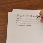 Nume și Prenume: Greșeala banală pe care o fac românii online!