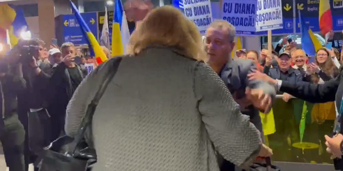 Haos la Otopeni: Diana Șoșoacă, fără imunitate, a revenit în țară