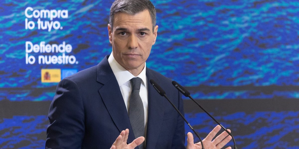 Sanchez promite legalizarea imigranților: Zeci de mii vor primi statut