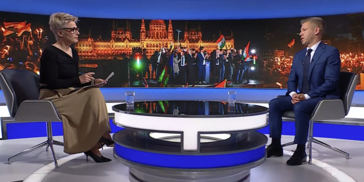 VIDEO. Intrat într-un interviu la televiziunea publică, Péter Magyar i-a spus moderatoarei că va suspenda serviciul de știri al postului: „Această fabrică de minciuni va înceta să existe”