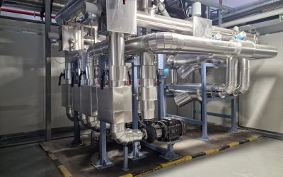 HEINEKEN România investește masiv în tehnologii verzi pentru fabricile din Craiova și Ungheni București – HEINEKEN România a finalizat o investiție majoră în tehnologii moderne la fabricile sale de bere din Craiova și Ungheni (județul Mureș), accelerând tranziția către o producție cu emisii reduse de carbon și optimizarea consumului de energie