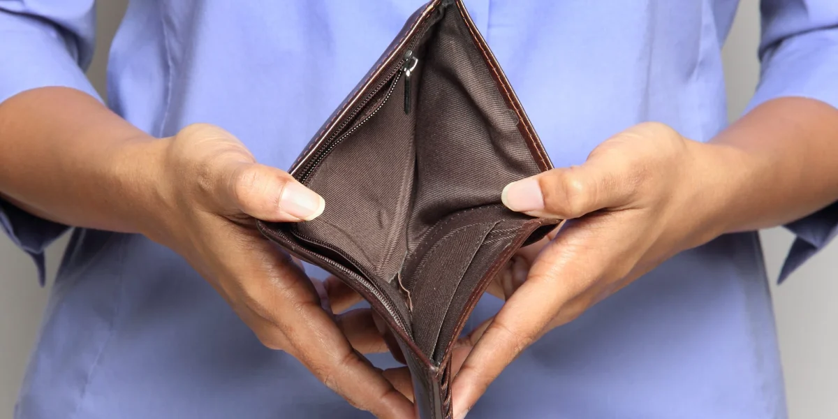 Poprire pe salariu în 2026: Cât pierdeți din venit legal în România?