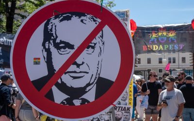 Puterea spiona opoziția politică: Scandal în culise