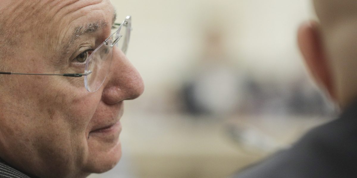 Ceaușescu la Teheran: Cum a negatiat România cu ayatollahii