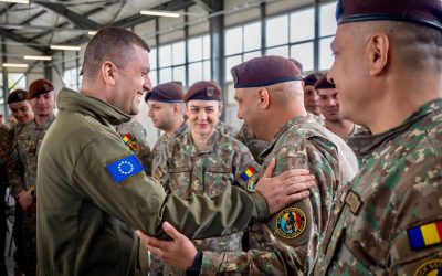 Ministrul Apărării și șeful Statului Major, în vizită la militarii din Bosnia