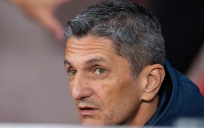 În ciuda unei situații personale extrem de dificile, antrenorul echipei PAOK Salonic, Răzvan Lucescu, a rămas concentrat pe joc în timpul meciului cu Panathinaikos, disputat duminică, în Superliga Greciei