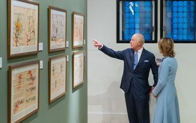 O expoziție dedicată artei florale a Reginei Maria, deschisă la Viscri Casa Regelui Charles al III-lea din Viscri găzduiește o expoziție itinerantă dedicată Reginei Maria a României și pasiunii sale pentru flora autohtonă