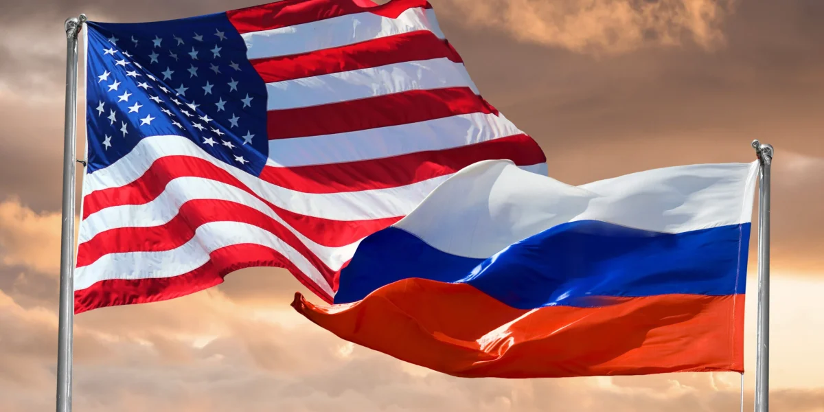 Trump uimește: Prelungește derogarea pentru petrolul rusesc, presat de prețuri