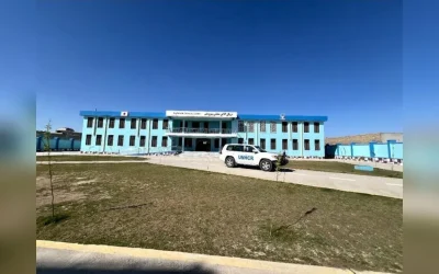 În Kandahar, Afganistan, ONU inaugurează șase școli, în timp ce accesul fetelor la educație rămâne restricționat KABUL, AFGANISTAN – Organizația Națiunilor Unite a inaugurat recent șase școli în provincia Kandahar, Afganistan