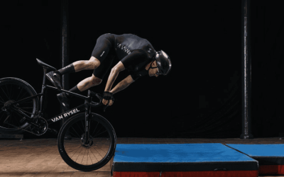 Decathlon lansează sistem airbag pentru bicicliști. Siguranța e pe primul loc!