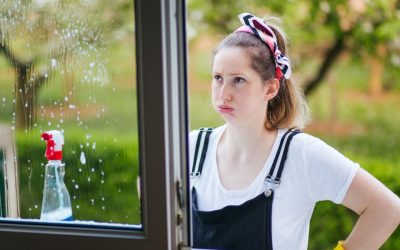 Geamuri curate ca-n Europa: Soluția-minune care respinge ploaia și praful