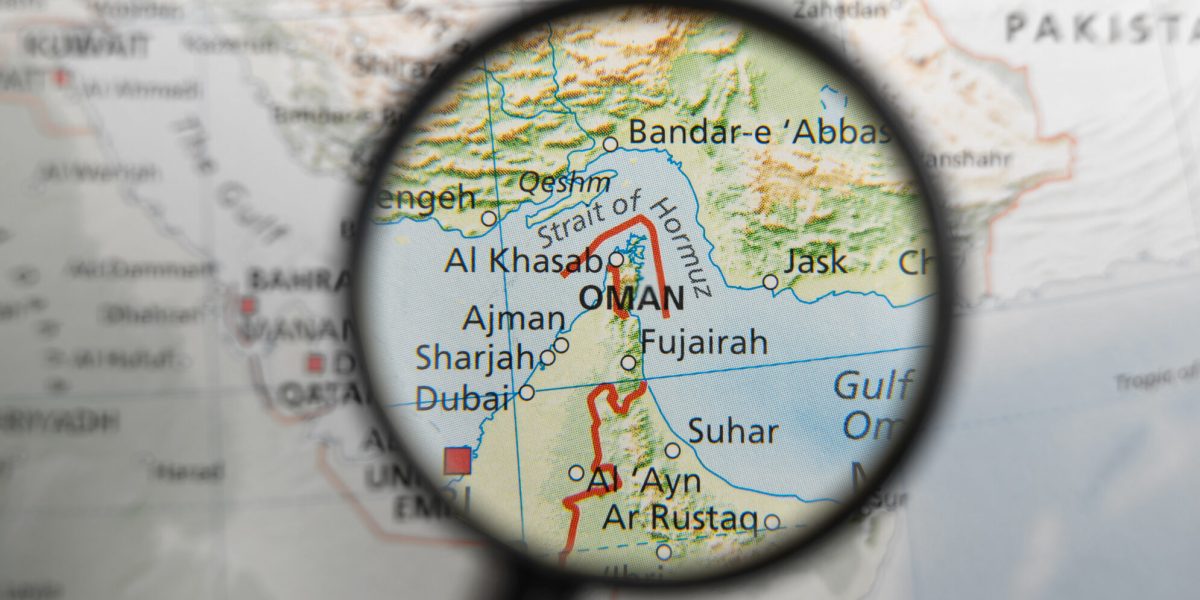 O coaliție internațională se pregătește să discute planurile de redeschidere a Strâmtorii Ormuz, o rută maritimă vitală pentru comerțul global cu energie, blocată de atacurile Iranului