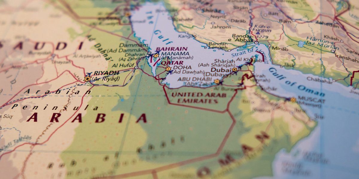 Iranul oferă coridoare navale prin Oman, în Strâmtoarea Hormuz