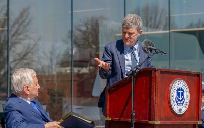 Umanism și fizică cuantică, dezbătute la Universitatea Rhode Island de Ziua Mondială a Cuantelor