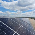 Băieții „deștepți” din energie vând parcuri solare pe OLX. Autoritățile, pe cale să intervină?