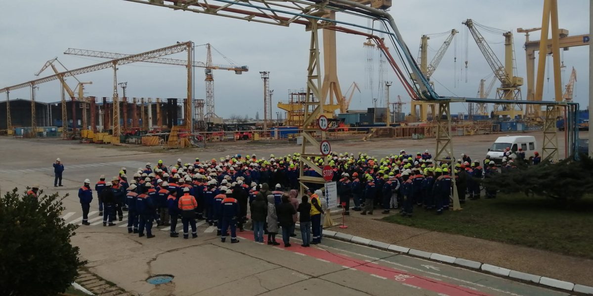 Șantierul Naval Damen Mangalia intră în faliment: Peste 1000 de angajați își pierd locurile de muncă Șantierul Naval Damen din Mangalia se confruntă cu o situație dramatică