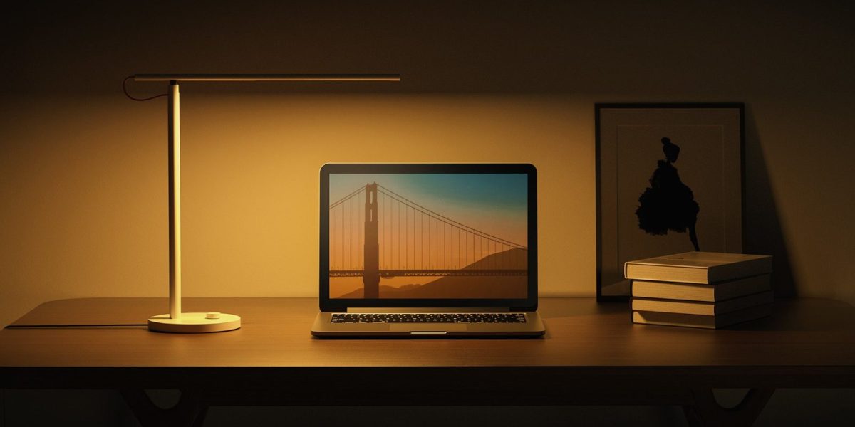 Xiaomi Mi LED Desk Lamp 1S: Cum mi-a salvat vederea acasă
