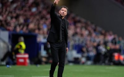 REACȚIE FURIOASĂ A LUI DIEGO SIMEONE DUPĂ ÎNFRÂNGEREA ATLETICO CU BARCELONA ANTRENORUL echipei Atletico MADRID, Diego SIMEONE, a fost vizibil iritat după înfrângerea suferită în fața FC BARCELONA, scor 1-2, în etapa din La Liga