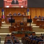 România, prinsă-n paradox: Stabilizare fiscală vs. Instabilitate politică, AUR profită?