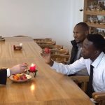 Paște românesc la Iași pentru studenții africani: „Hristos învie în mine”