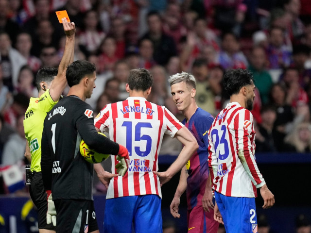 Un fost arbitru spaniol a analizat deciziile controversate din meciul Atletico MADRID – BARCELONA Momentele controversate din meciul dintre Atletico MADRID și BARCELONA, disputat recent, au fost analizate de fostul arbitru ITURRALDE GONZALEZ, oferind o perspectivă avizată asupra deciziilor arbitrale