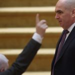 Opoziția, DIVIZATĂ: Promisiuni de a da jos Guvernul, dar moțiunea stagnează