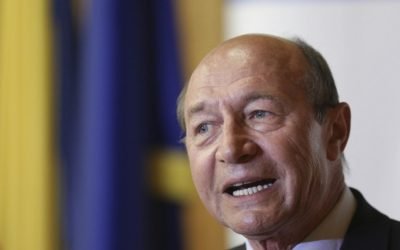 Băsescu, despre criza carburanților: „Raționalizare de pe acum”, nu reduceri de preț Fostul președinte Traian Băsescu a tras un semnal de alarmă cu privire la criza carburanților, subliniind necesitatea unei „raționalizări de pe acum” pentru a evita o criză mai gravă