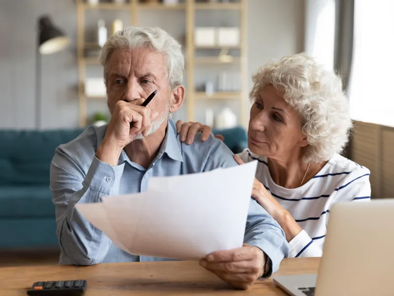 Salariu de 3.500 lei, pensie infimă! Calculul ce-l dezamăgește pe un pensionar
