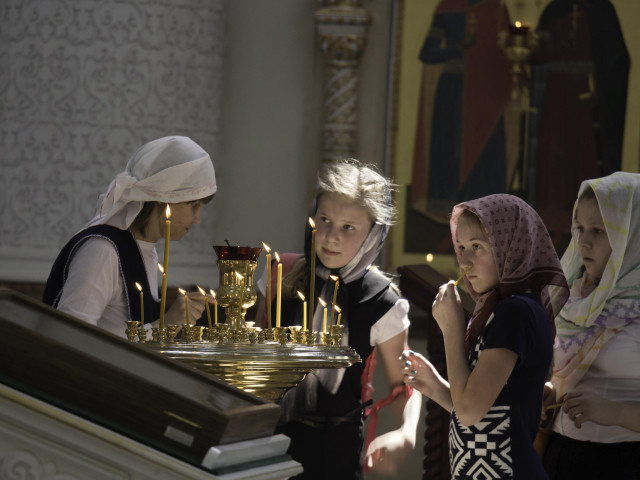 Când pică PAȘTELE? Calendarul Ortodox vs. Catolic: 2027-2036. Diferențe uriașe