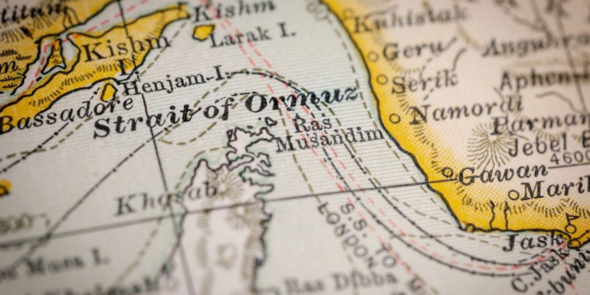 Băsescu, despre blocada din Ormuz: ”O greșeală care va tensiona relațiile SUA”