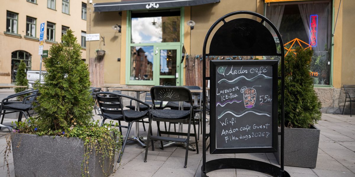 Mona, barista AI în Stockholm: Prima cafenea condusă de inteligența artificială