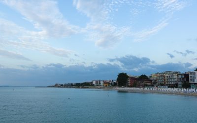 Bulgaria: Drone militare, neutralizate deasupra Mării Negre, una la o stațiune