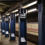 SUA: O nouă tragedie la metroul din New York: Poliția a împușcat un agresor