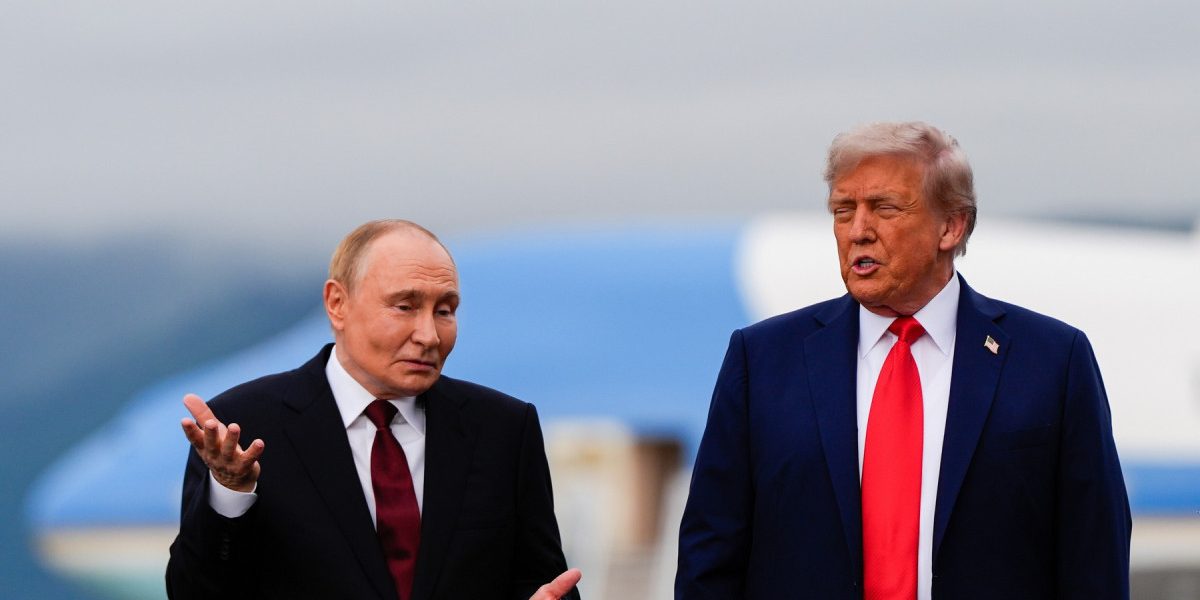 Criticii lui Trump, FURIOȘI: Decizia pro-Putin cu petrolul rusesc!