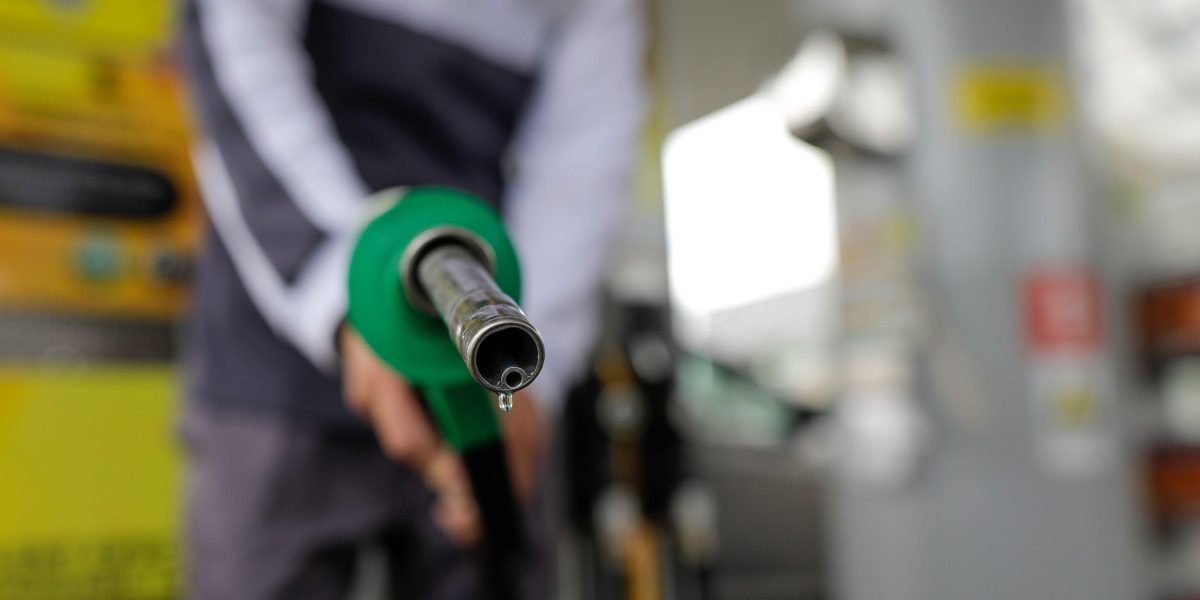 Rată la pompă: Când și cum ajunge combustibilul RAȚIONALIZAT în România