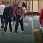 Alertă cu bombă în Ungaria: Două secții de votare, evacuate