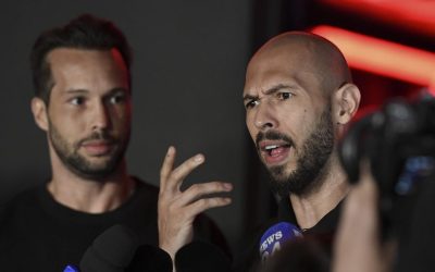 București – Măsurile de control judiciar impuse influencerului Andrew TATE au fost ridicate de justiția română, potrivit unei decizii a Tribunalului București, așa cum a comunicat echipa sa de avocați