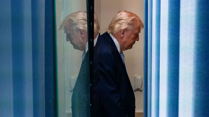 PAKISTAN DEVINE UN FACTOR CHEIE ÎN RELAȚIILE SUA-Iran Pakistanul a apărut ca un mediator important între Statele Unite ale Americii și Iran în ultimele săptămâni, cu premierul pakistanez Shehbaz Sharif prezentând un plan de încetare a focului președintelui american Donald Trump marți seara, la care ambele țări au convenit acum