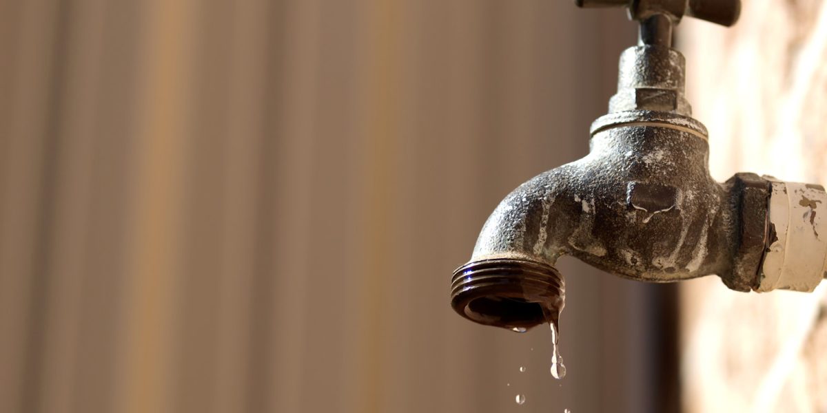 Apă caldă reluată în București după incendiul de la CET Vest