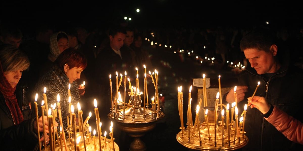 Un preot clarifică: Vinul nu e pomană! Explicații despre ritualuri