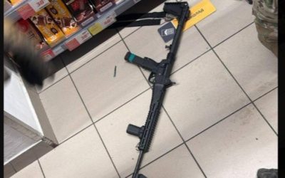 Armat cu mitralieră, un individ a terorizat Kievul, arestat de poliție