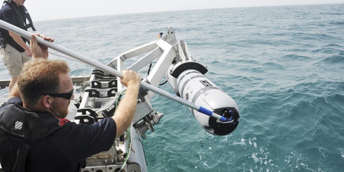SUA trimit drone submarine în Ormuz: Război împotriva minelor iraniene