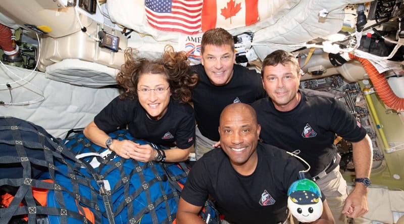 Orion a amerizat după zborul istoric spre Lună: NASA, încântată