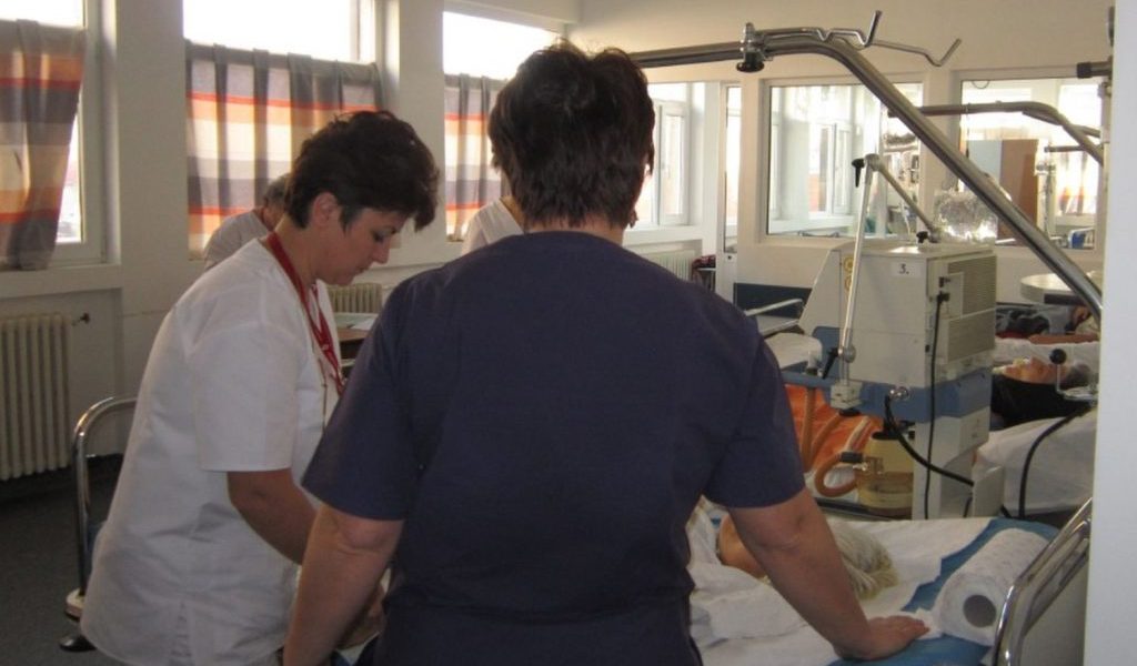 OAMGMAMR, partener în INTENSIV+: Îngrijiri medicale pentru pacienții critici