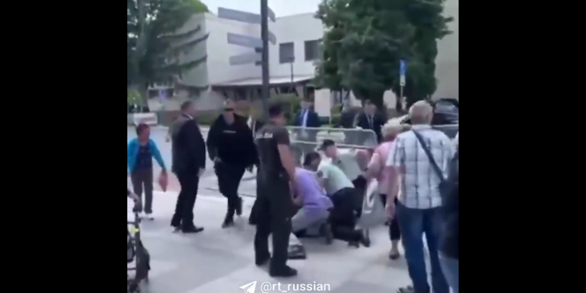 Justiția slovacă: Fico, salvat! Atacatorul rămâne după gratii 21 de ani