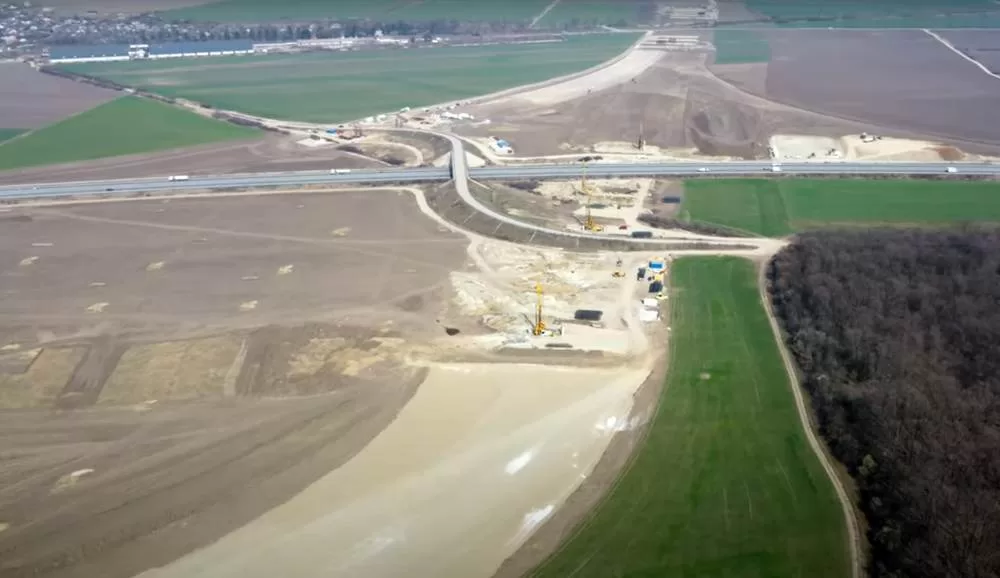 A7 Bacău-Pașcani, abandonată: Banii din PNRR, redirecționați spre trenuri
