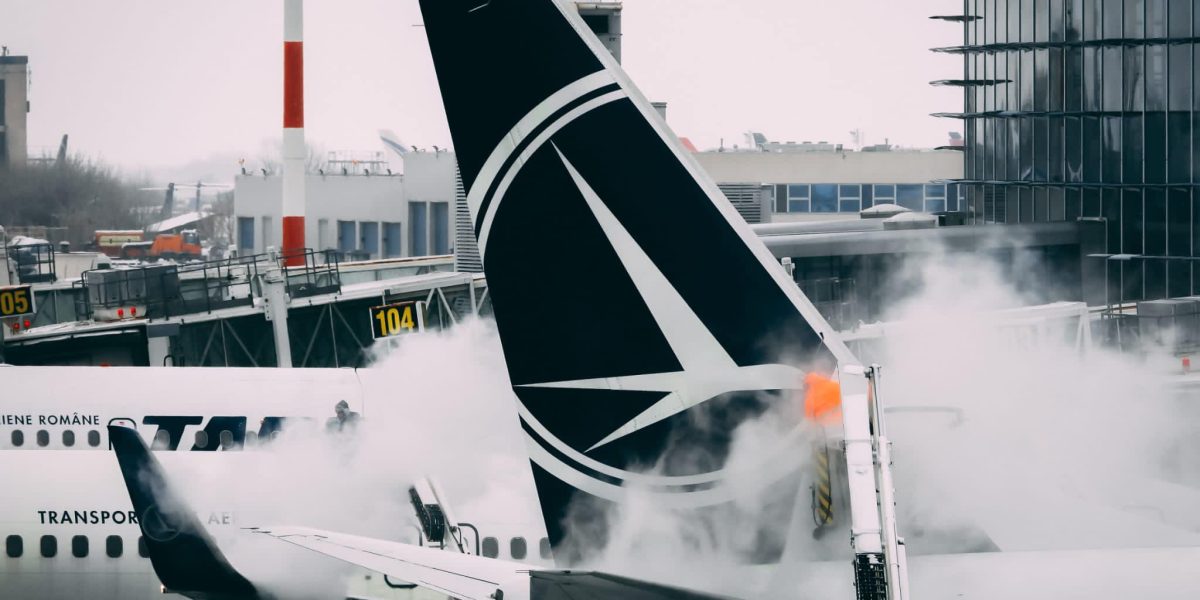 UE pregătește măsuri urgente pentru combustibilul avioanelor