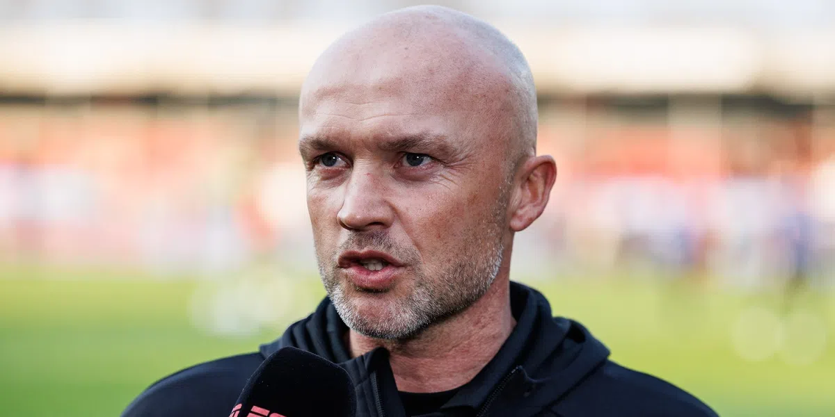 Șoc în fotbalul olandez: Ce fac angajații de la Feyenoord, Ajax și PSV?