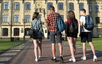 Mii de studenți din România, victime ale scandalului burselor din Marea Britanie