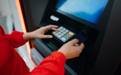 Caderile de sistem în sectorul bancar românesc nu înseamnă automat dispariția banilor, ci mai degrabă o restricție temporară de acces la aceștia